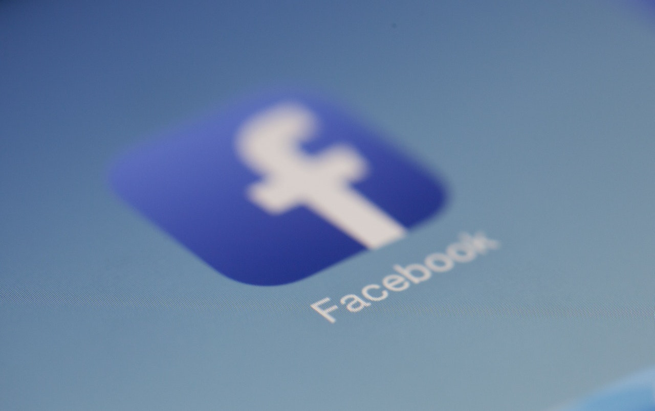 Dynamiczne reklamy na Facebooku – jak ponownie zachęcić klientów?