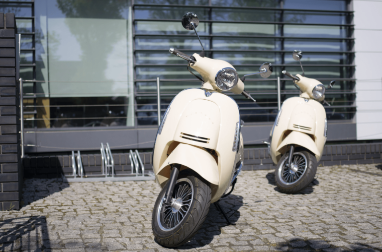 U nas możesz do pracy przyjechać firmowym skuterem! Kilka słów o tym, jak dbać o pracowników